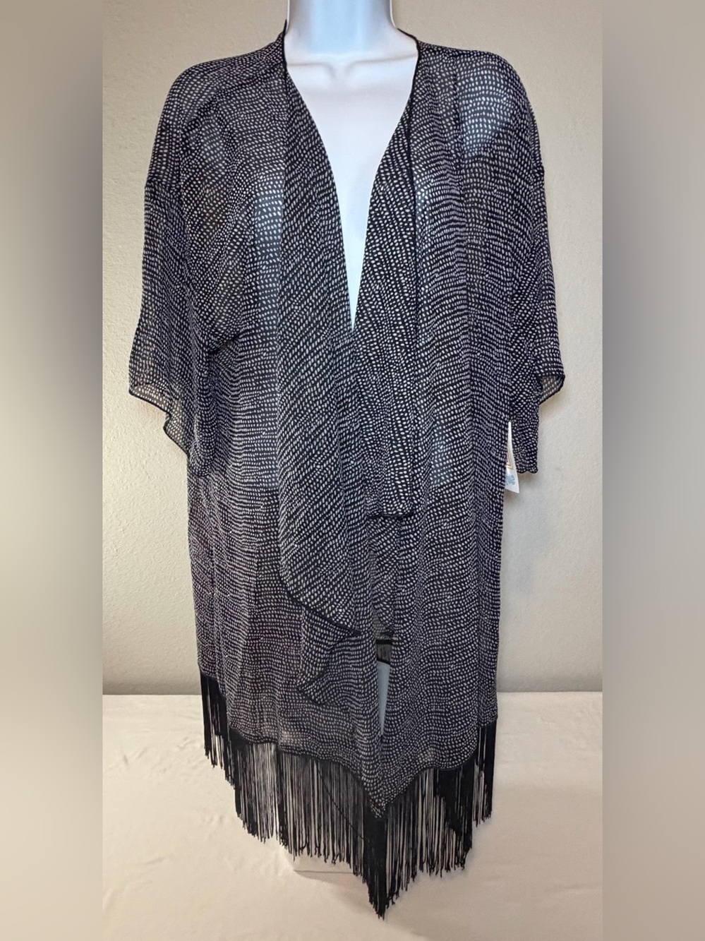 LuLaRoe Monroe Fringe Kimono Size Large Black and White Dotted Pattern